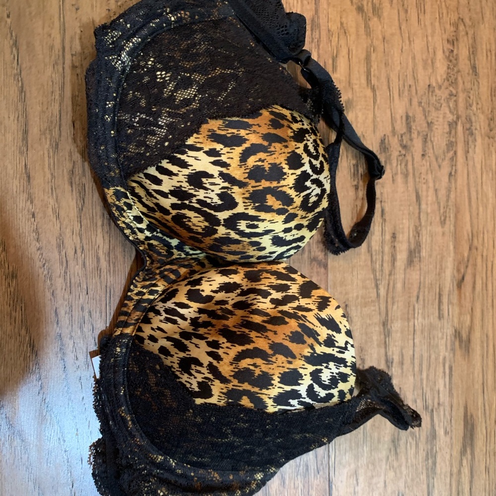 Victoria Secret Leopard Lace Bra